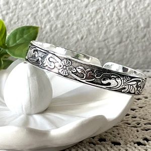 NEW ! Silver Floral Vine Cuff Bracelet
